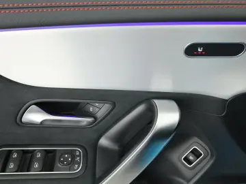 CLA 200 *AMG Premium*Pano*Night*WinterP*Navi*LED