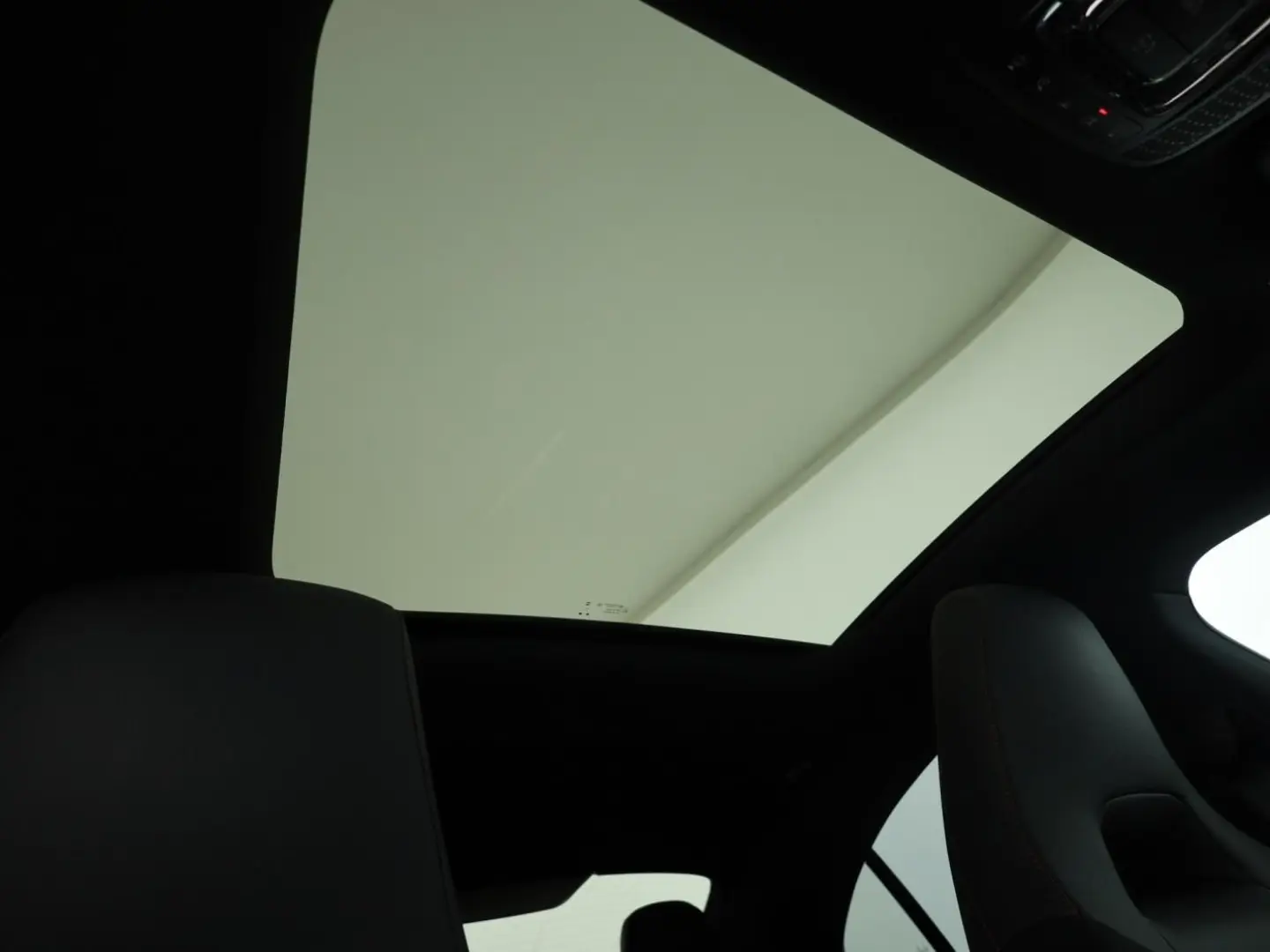 CLA 200 *AMG Premium*Pano*Night*WinterP*Navi*LED
