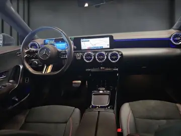 CLA 180 Coupé AMG +KAM.+LED+AMBI.+HEIZB. LENKRAD