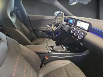 CLA 180 Coupé AMG +KAM.+LED+AMBI.+HEIZB. LENKRAD