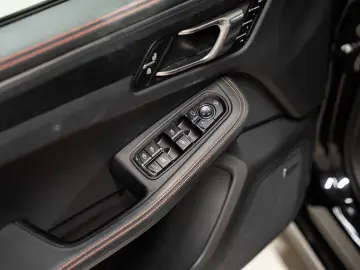 Macan GTS Sport Chrono BOSE Sitzbelüftung PDLS+