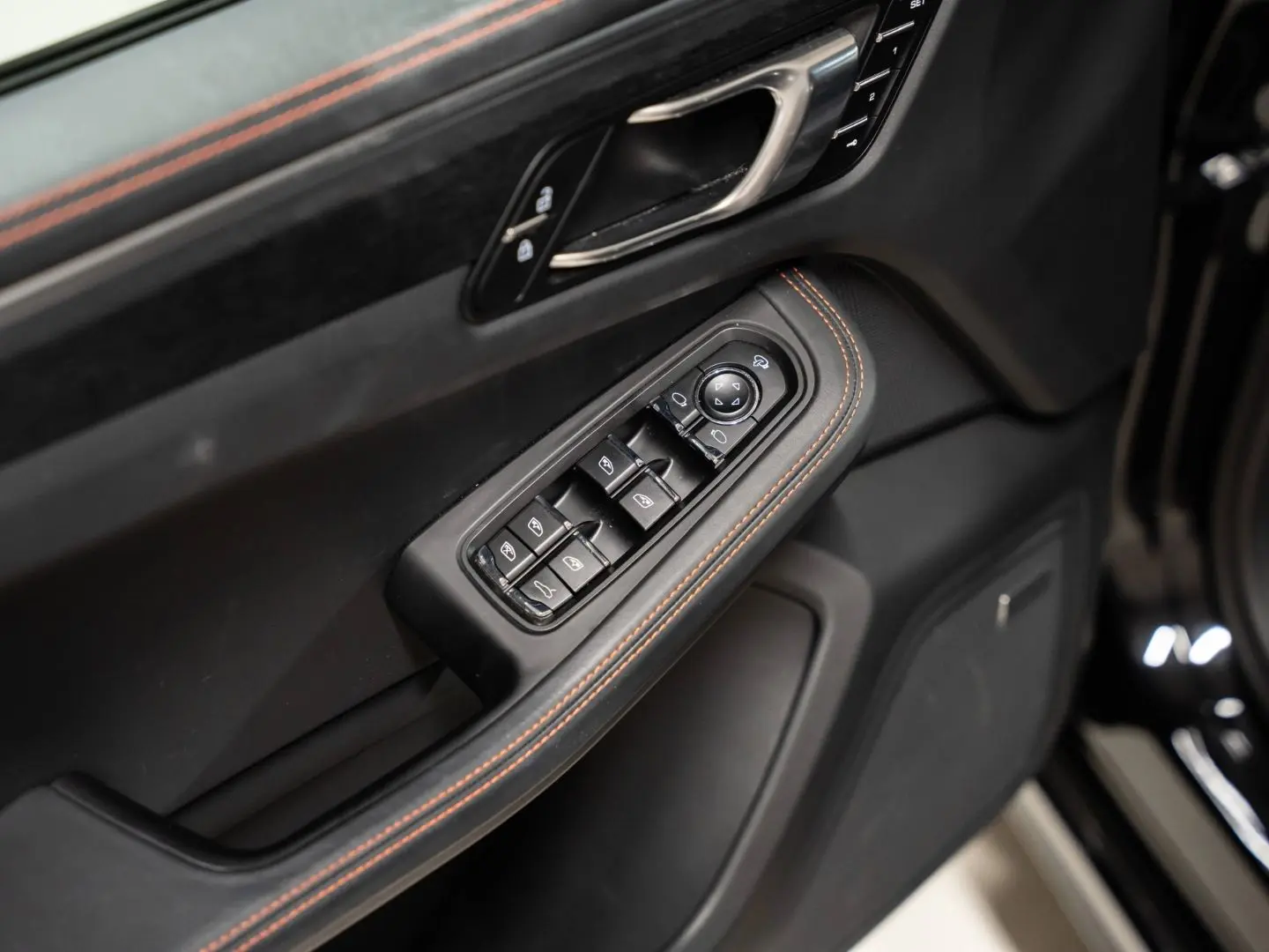Macan GTS Sport Chrono BOSE Sitzbelüftung PDLS+