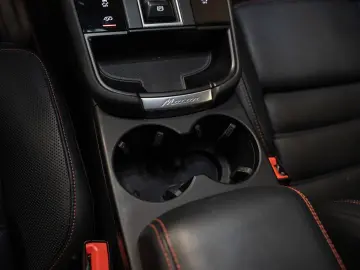 Macan GTS Sport Chrono BOSE Sitzbelüftung PDLS+