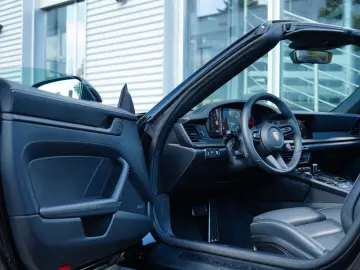 992.2 911 4 GTS T CABRIO BOSE/LIFT/HD-MTX/INNO-D