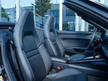 992.2 911 4 GTS T CABRIO BOSE/LIFT/HD-MTX/INNO-D