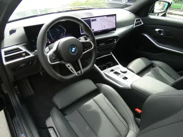 330e xDrive Limousine M Sportpaket DAB LED Shz