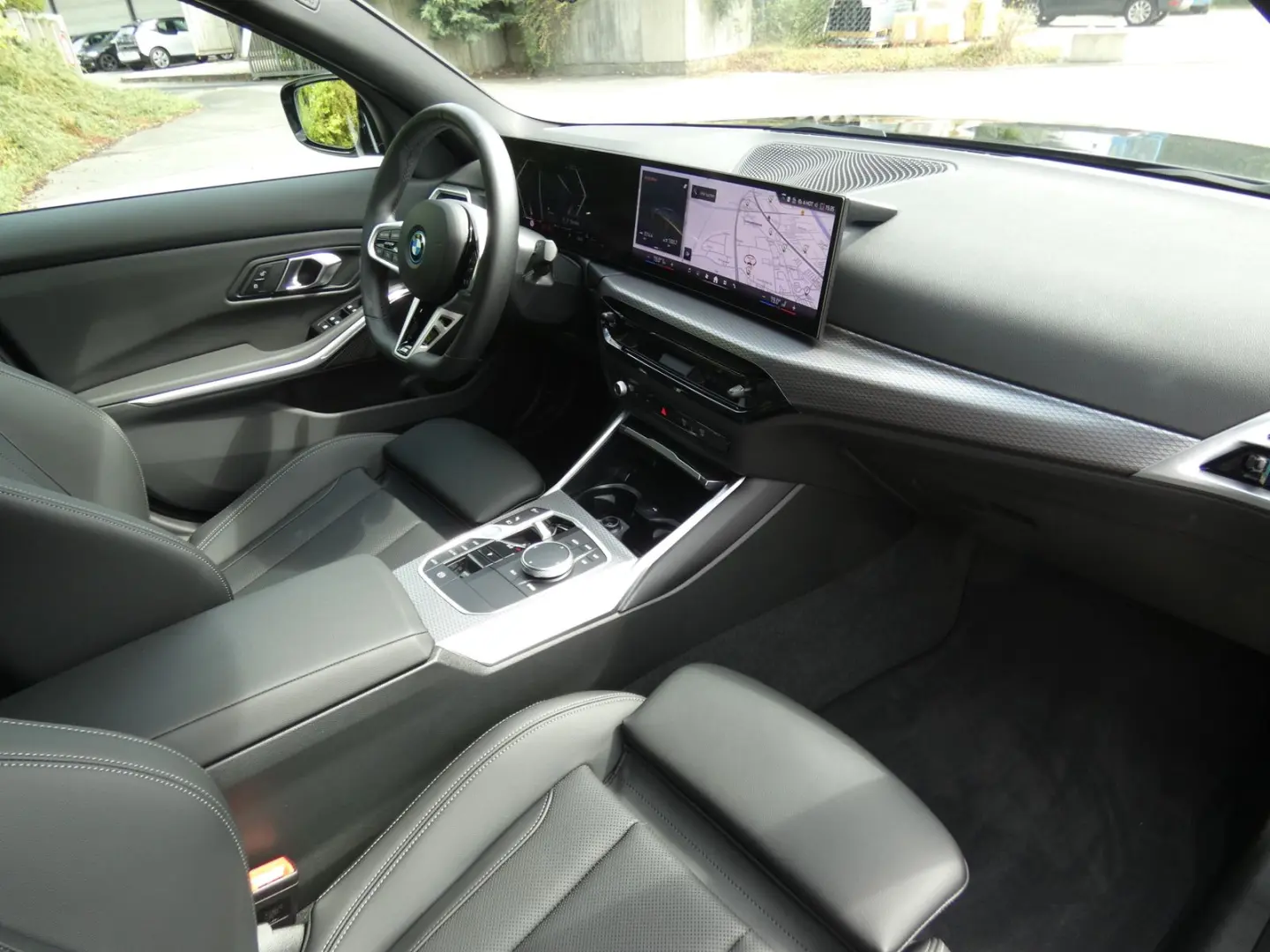 330e xDrive Limousine M Sportpaket DAB LED Shz