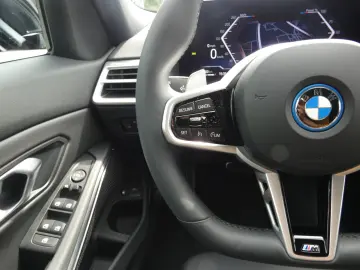 330e xDrive Limousine M Sportpaket DAB LED Shz