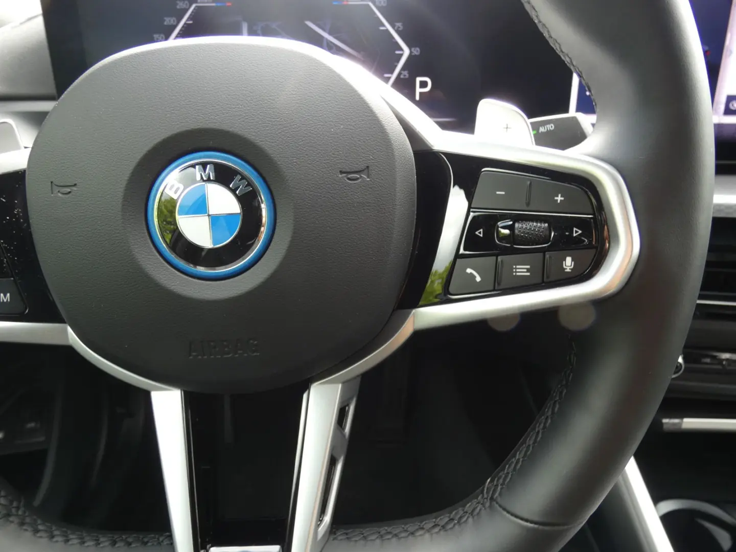 330e xDrive Limousine M Sportpaket DAB LED Shz