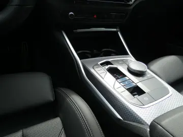 330e xDrive Limousine M Sportpaket DAB LED Shz