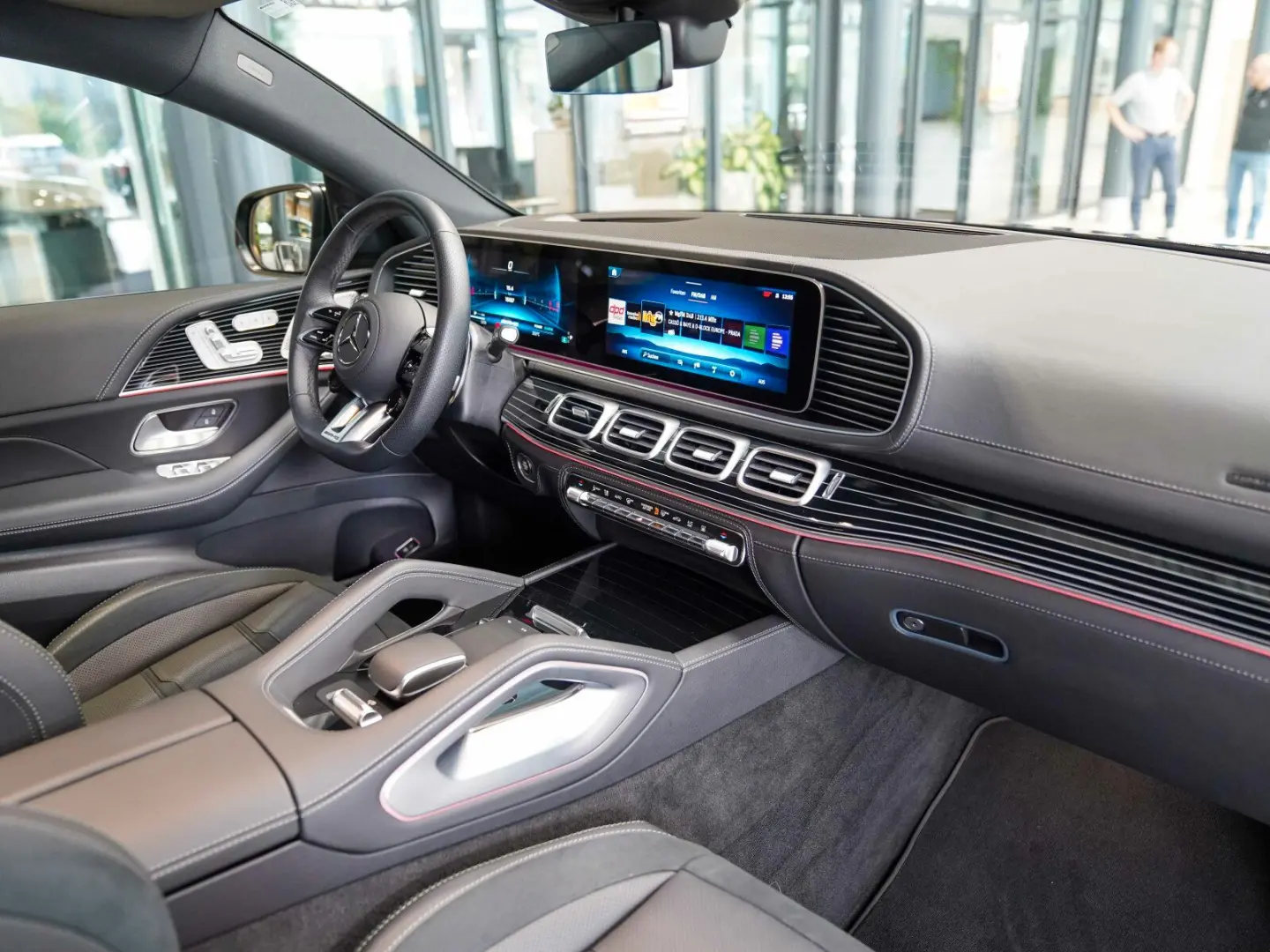 Mercedes-Benz GLE 53 AMG 4M+ Coupé Night flowing lines