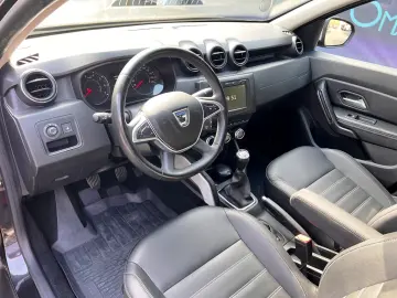 DACIA DUSTER 4X4 ORANGE