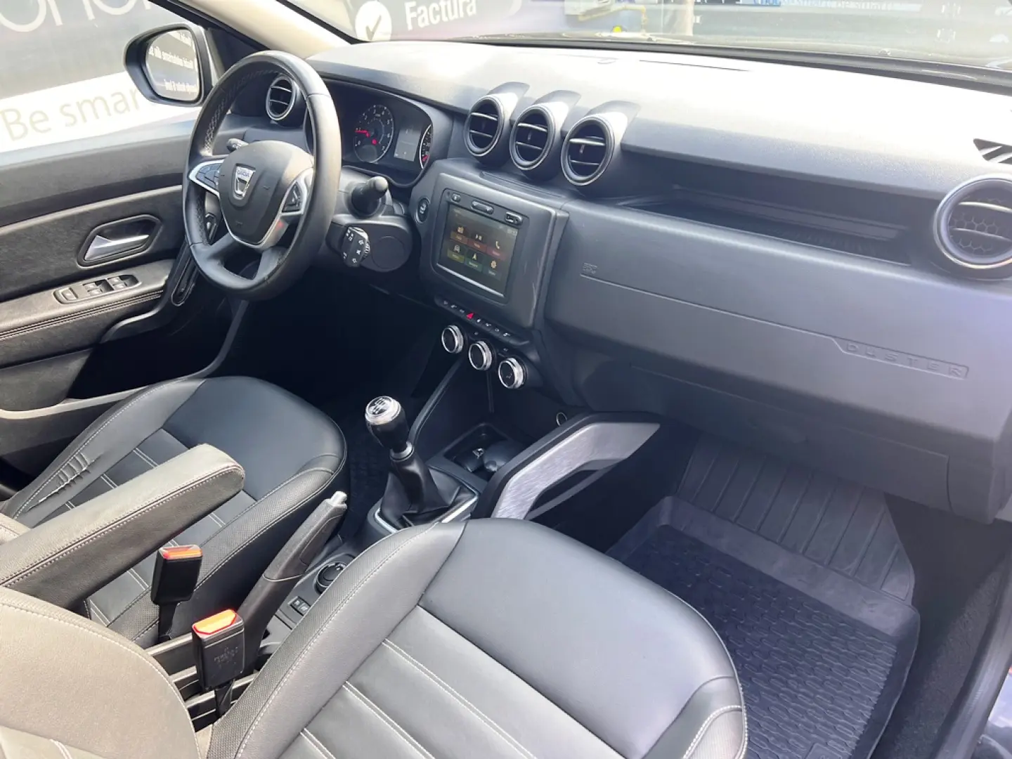 DACIA DUSTER 4X4 ORANGE