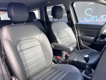 DACIA DUSTER 4X4 ORANGE