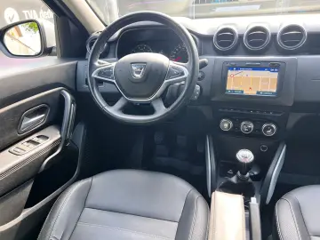 DACIA DUSTER 4X4 ORANGE