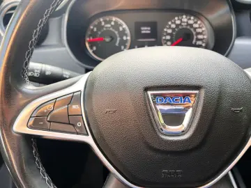 DACIA DUSTER 4X4 ORANGE