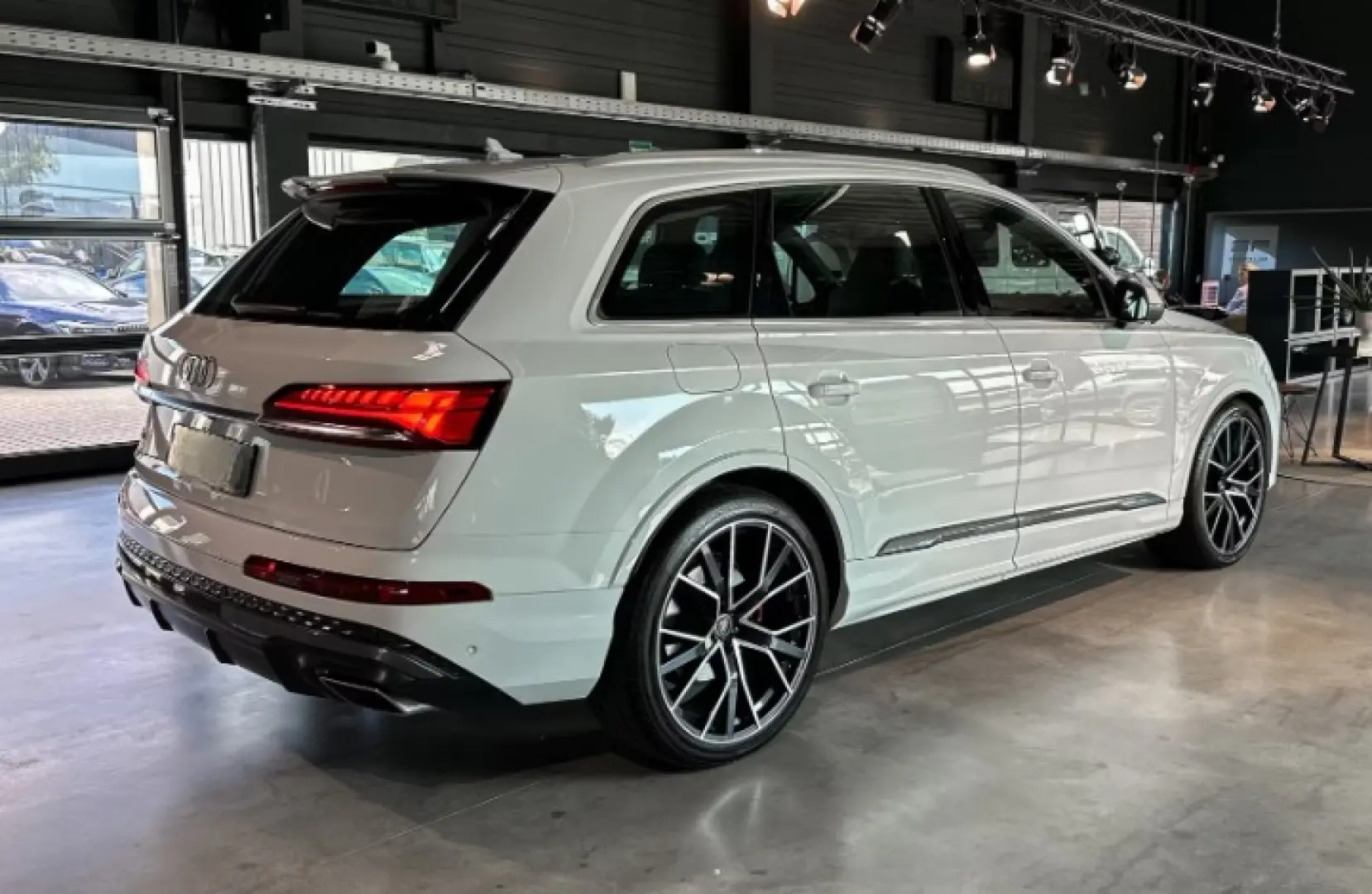 Q7 45 TDI QUATTRO-S LINE-STHZ-1.HAND-19%-MÜNCHEN