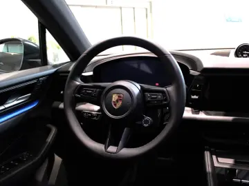 Porsche Macan Electric