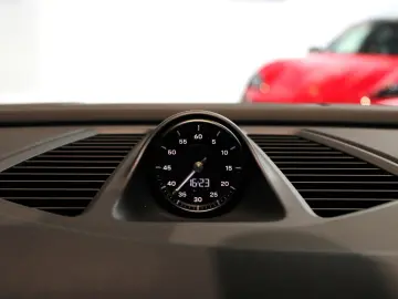 Porsche Macan Electric