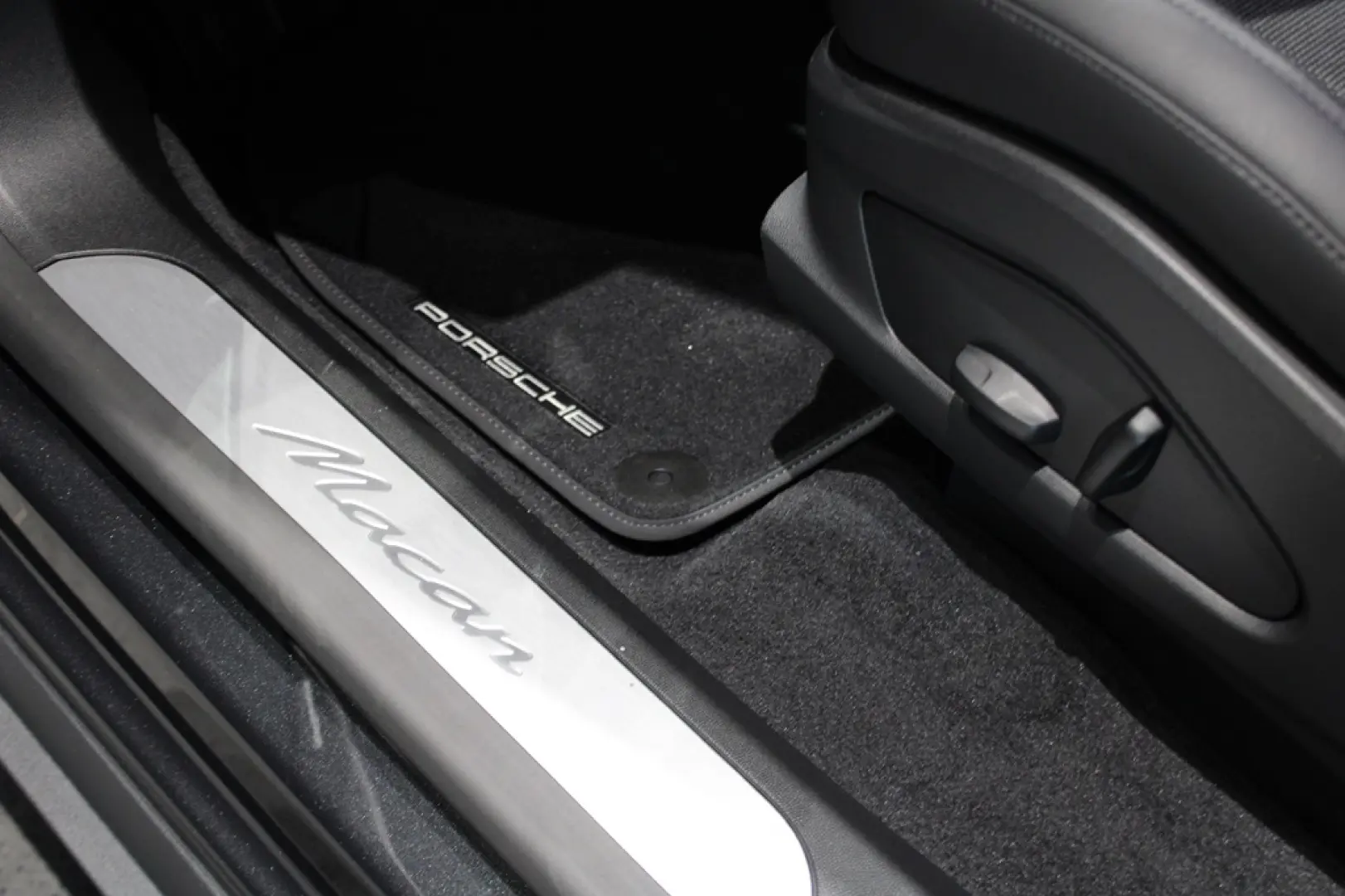 Porsche Macan Electric