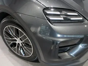 Porsche Macan Electric