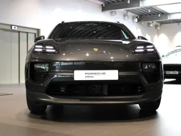 Porsche Macan Electric