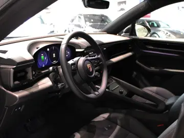 Porsche Macan Electric