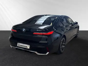 740d xDrive M Sport|SkyLounge|B&W