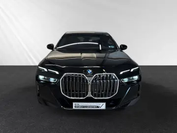 740d xDrive M Sport SkyLounge B&W