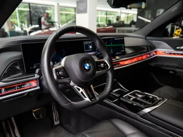 740d xDrive/360/LED/B&W/Pano/HeadUp/SoftClose