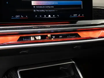 740d xDrive/360/LED/B&W/Pano/HeadUp/SoftClose