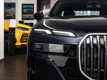 740d xDrive/360/LED/B&W/Pano/HeadUp/SoftClose