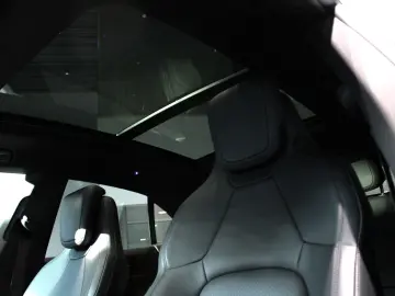 Porsche Macan 4 Electric