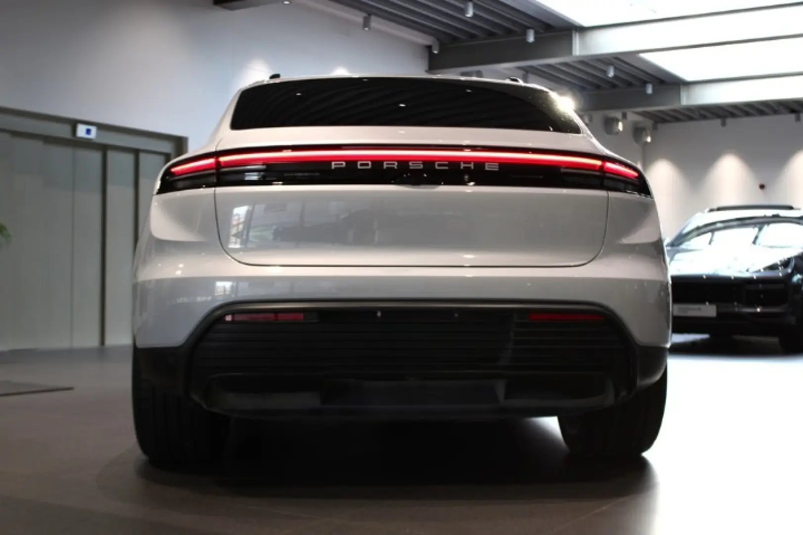 Porsche Macan 4 Electric