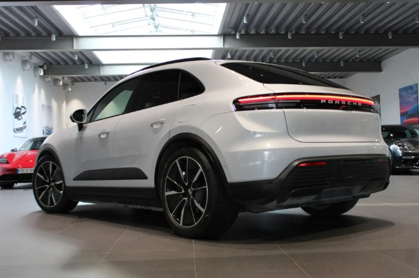 Porsche Macan 4 Electric
