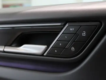 Porsche Macan 4 Electric