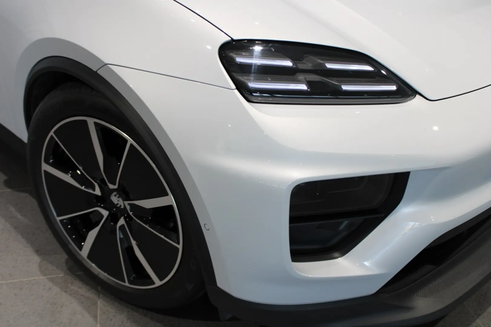 Porsche Macan 4 Electric