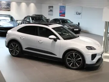 Porsche Macan 4 Electric