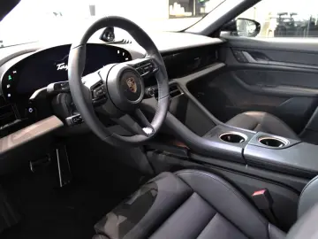 Porsche Taycan Sport Turismo