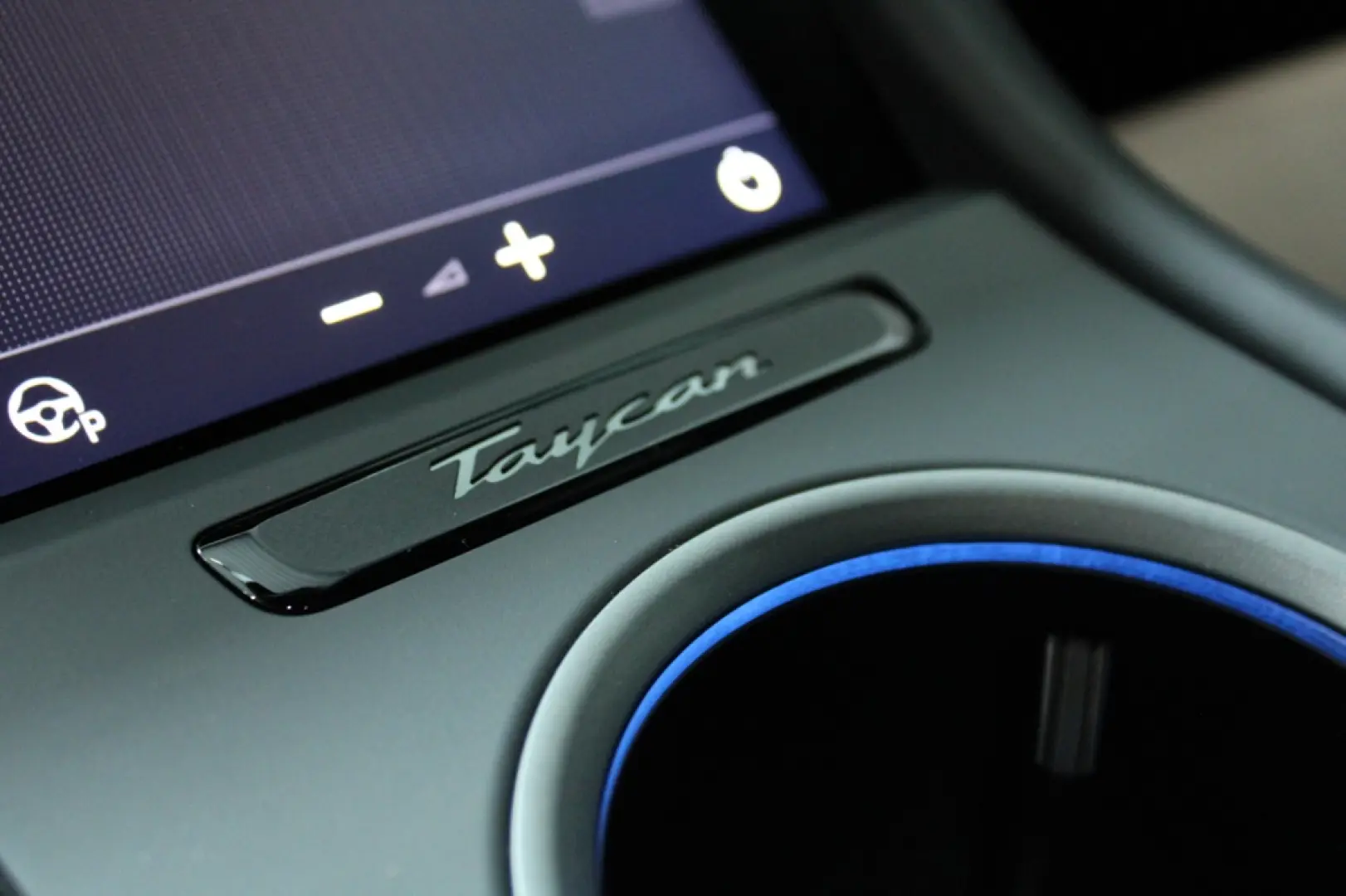 Porsche Taycan 4 Cross Turismo