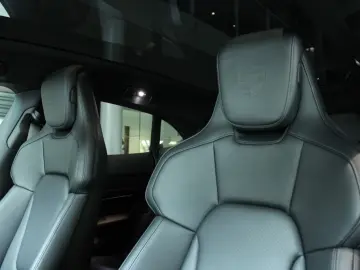 Porsche Taycan 4 Cross Turismo