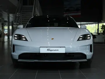 Porsche Taycan 4 Cross Turismo