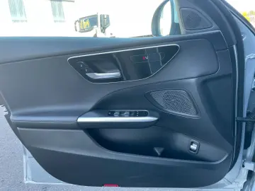 C 220 d AVANTGARDE R-Kamera+Carplay+TotW+Ambient
