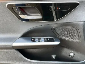 C 220 d Avantgarde AHK LED DAB LRH Totwinkel SHZ