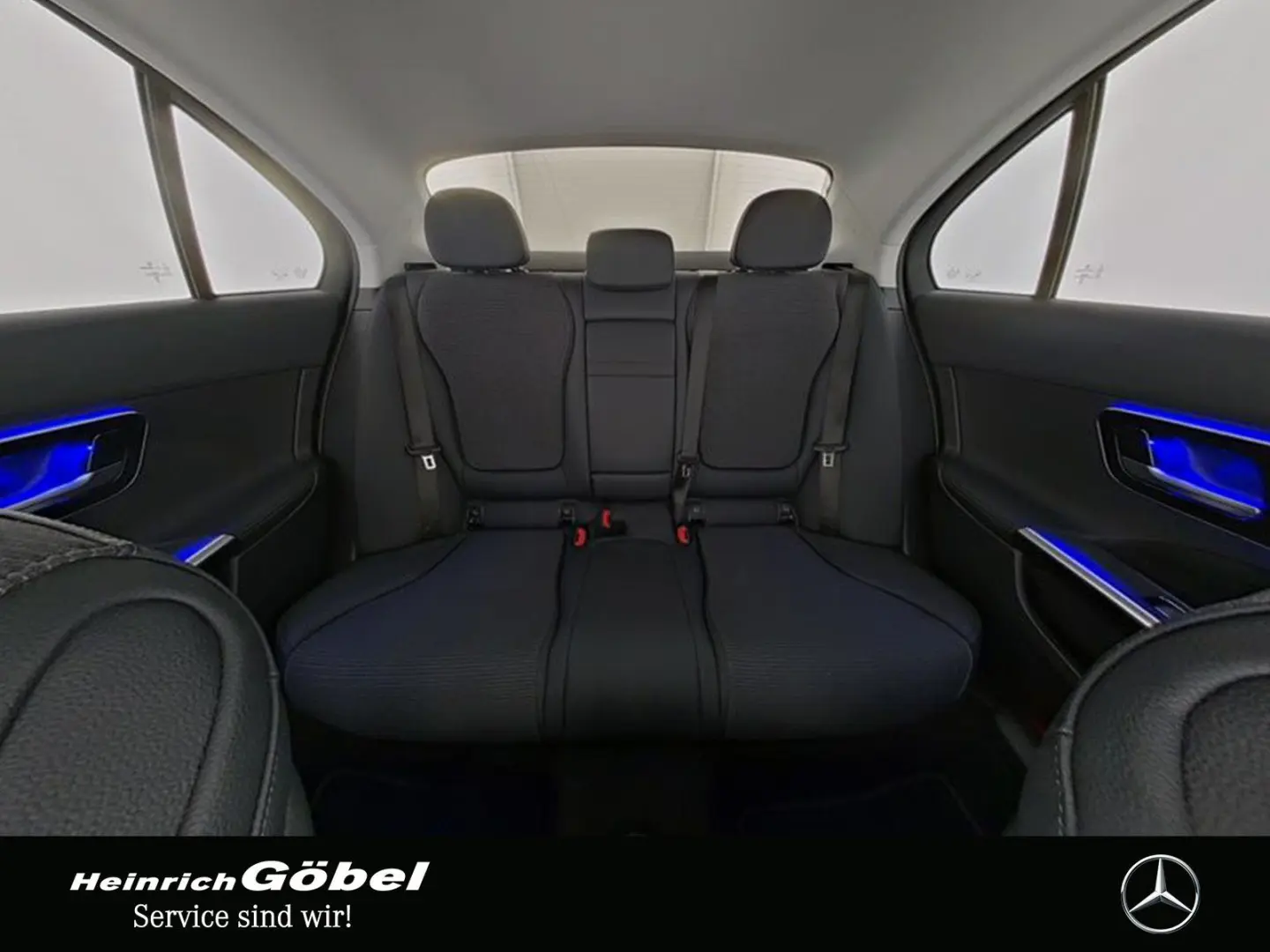 C 220 d AVANTGARDE AHK TOTWINKEL LED KAMERA SMI