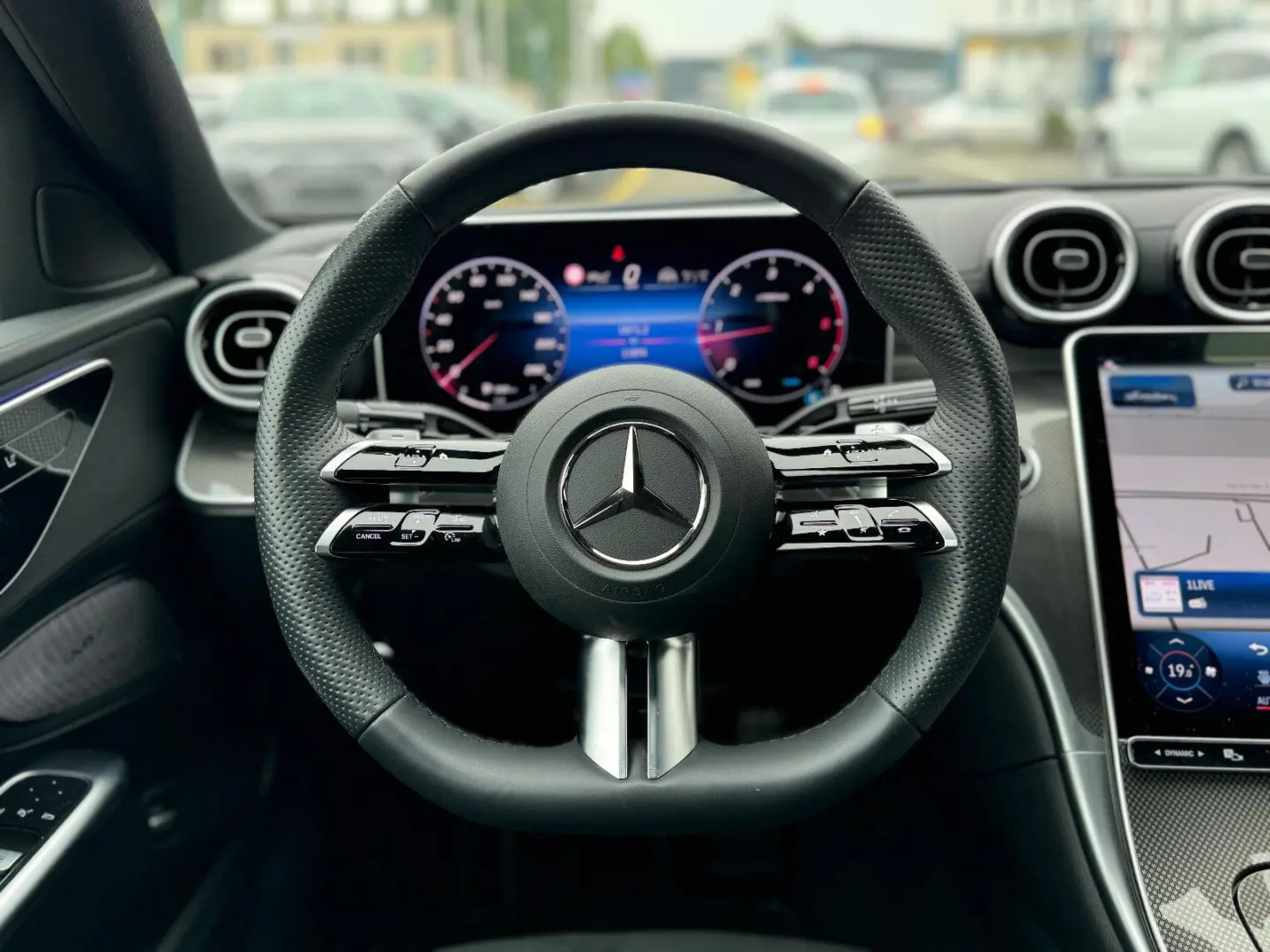 C220d LIMO AMG LINE WIDESCREEN KAMERA MBUX