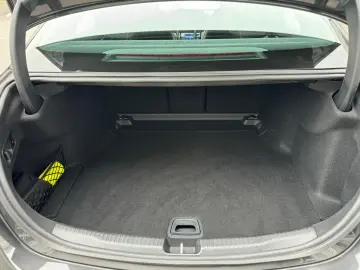 C220d LIMO AMG LINE WIDESCREEN KAMERA MBUX