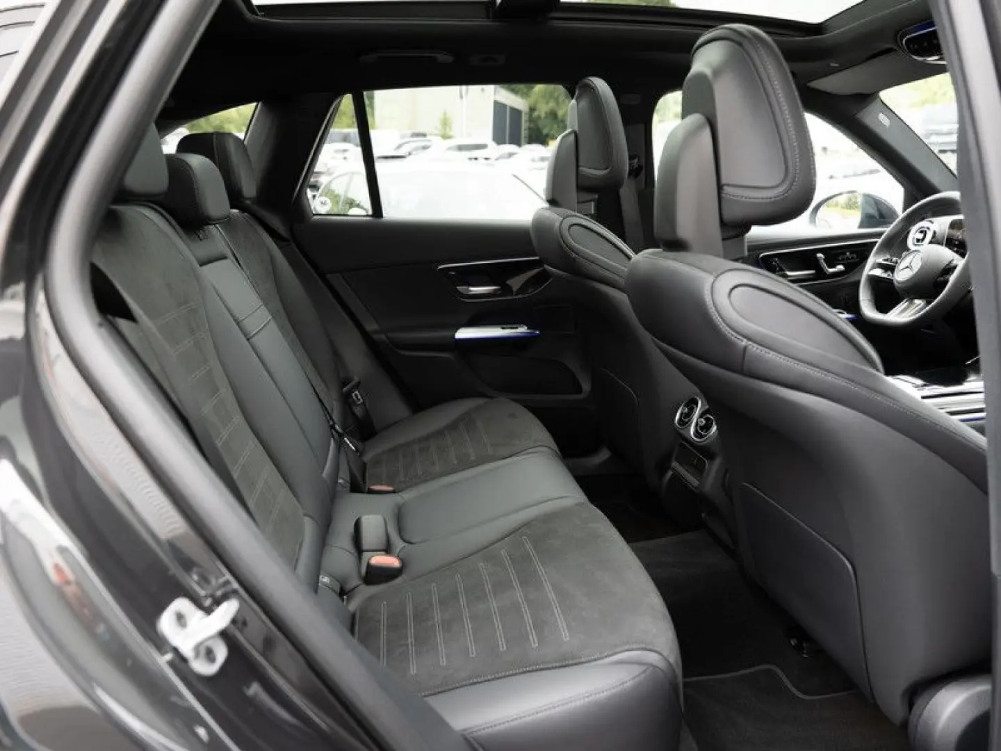 GLC 300 e 4M AMG-Sport 360 Pano AHK Distr Night
