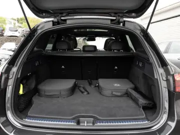 GLC 300 e 4M AMG-Sport 360 Pano AHK Distr Night