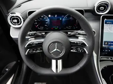 GLC 300 e 4M AMG-Sport 360 Pano AHK Distr Night